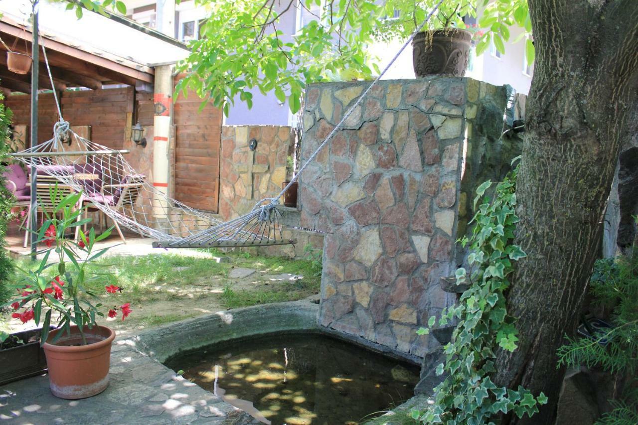 加拉别墅旅馆 斯科普里 外观 照片